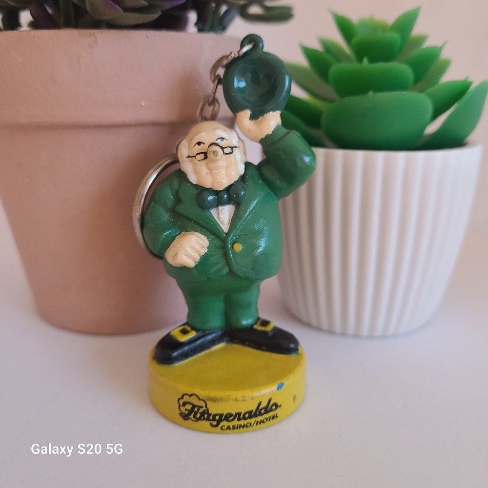 Fitzgeralds Casino Mr. O'Lucky Keychain Souvenir Collectible‎